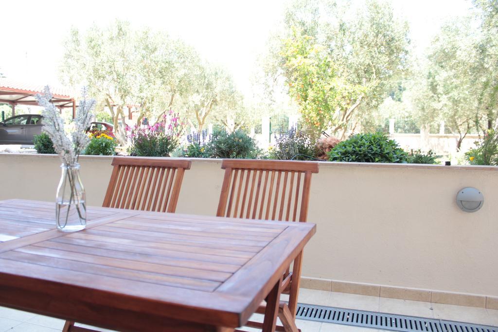 Olive Tree Apartments Fourka Room photo