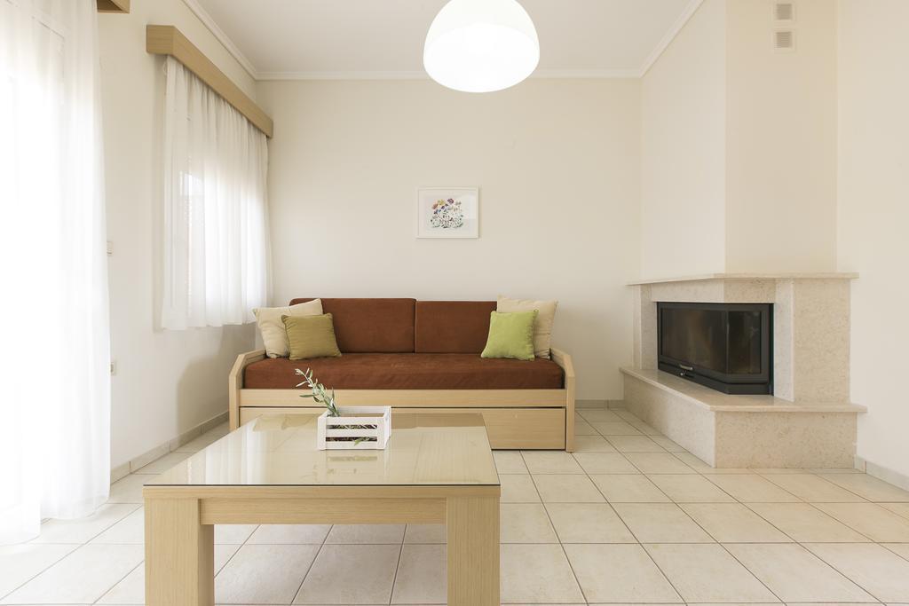 Olive Tree Apartments Fourka Exterior photo